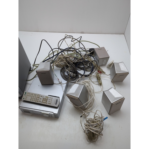 1358 - Sony NN-ES7ESA Sound System