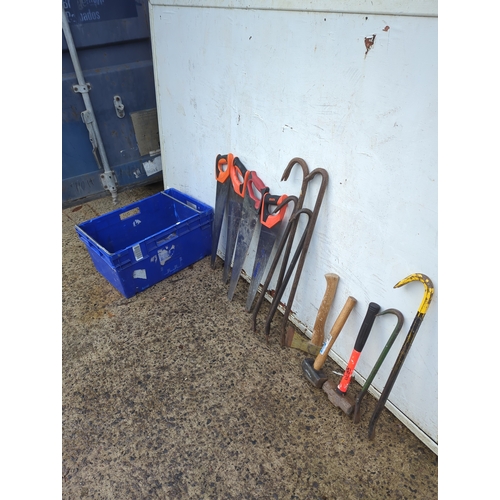 Job lot of tools including Irwin saws