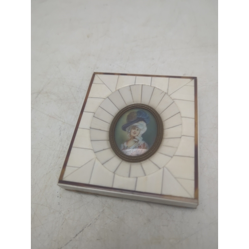 Lot of 7 Miniature Portrait Frames