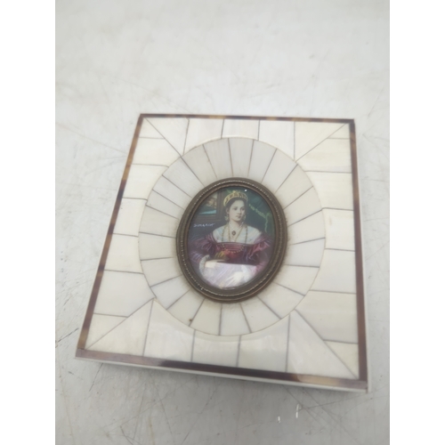 Lot of 7 Miniature Portrait Frames