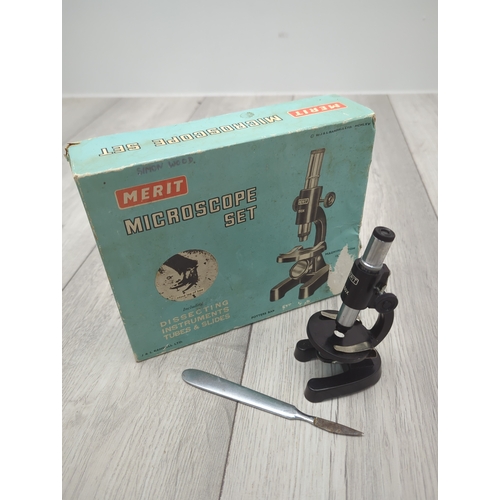 Merit 150X Microscope Set