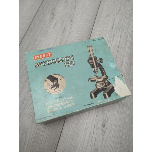 Merit 150X Microscope Set