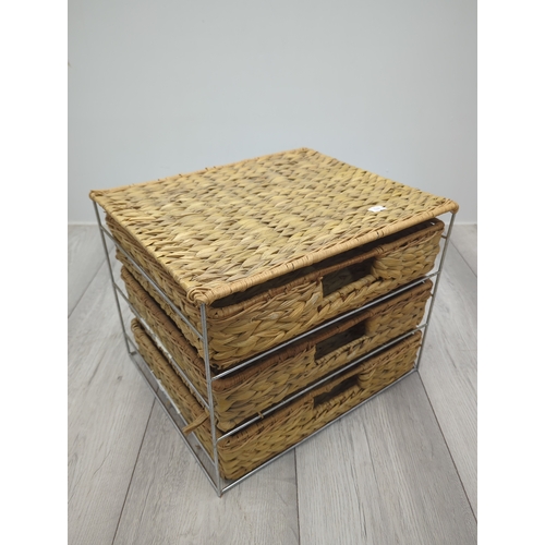 400 - Wicker Basket Storage Rack