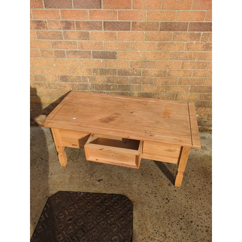 416 - Pine Coffee Table