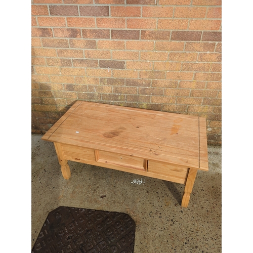 416 - Pine Coffee Table