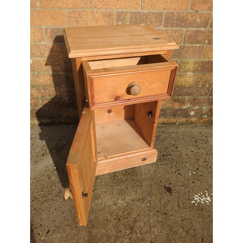 418 - Pine Bedside Cabinet