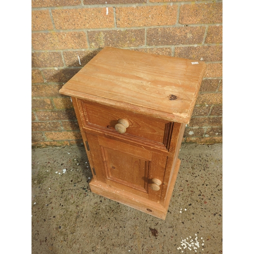 418 - Pine Bedside Cabinet