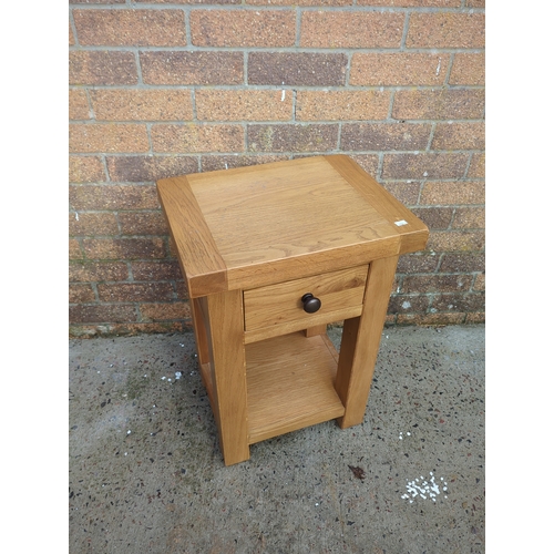 419 - British Design Oak Side Table