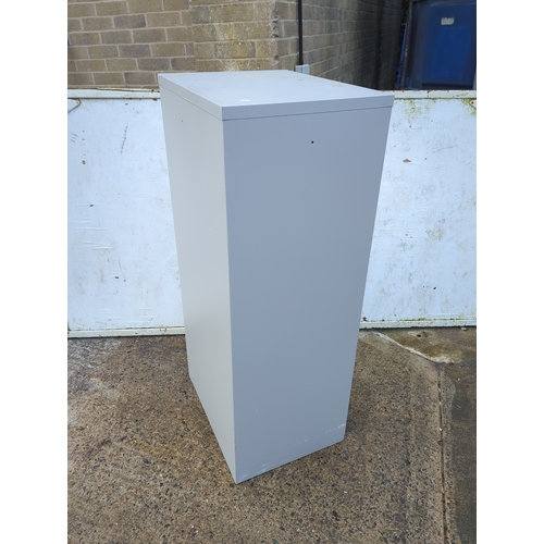 450 - Grey Metal Filing Cabinet with Four Drawers