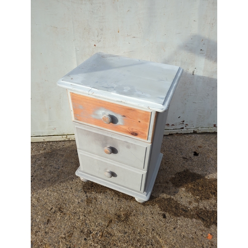 453 - Pine Chest of Drawers