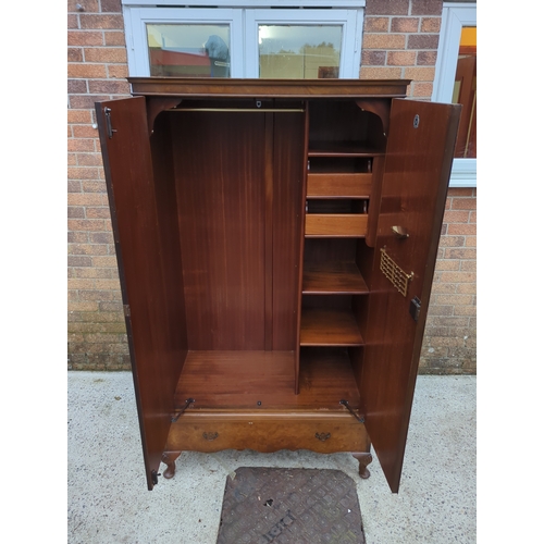 459 - Early 20th Century Maple Quality Wardrobe