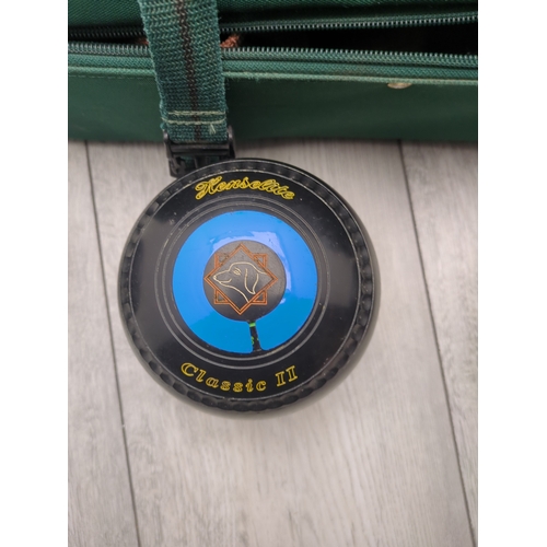 200 - Henselite Classic II Bowls Set with Carry Bag