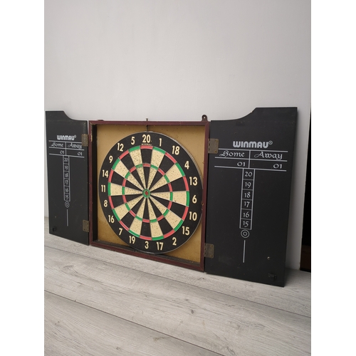 206 - Winmau Dartboard Cabinet Set