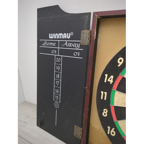 206 - Winmau Dartboard Cabinet Set