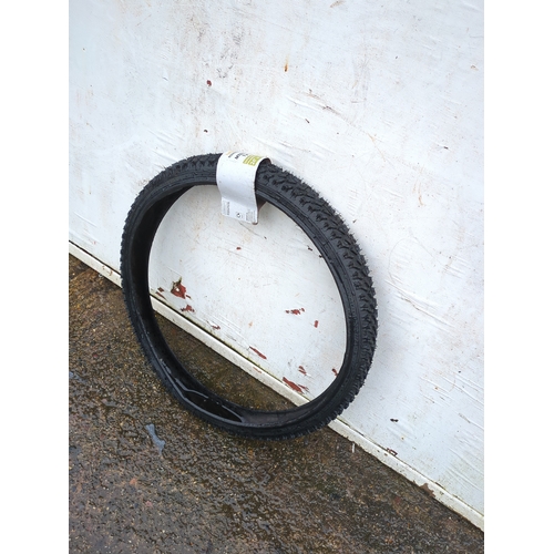 258 - Halfords Essentials MTB Bike Tyre 24