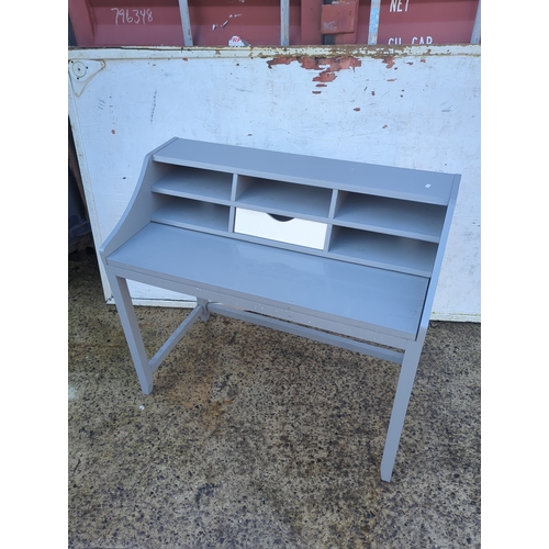 531 - Grey Modern Desk with Shelves