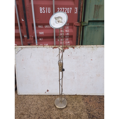 472 - Brass Floor Lamp with Adjustable Arms