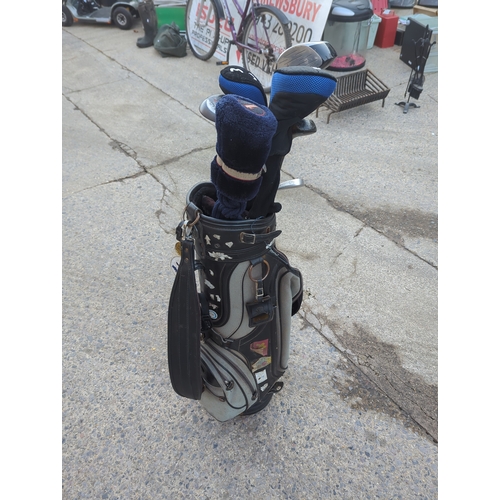 86 - Bundle of Golf Clubs including Dunlop 65X