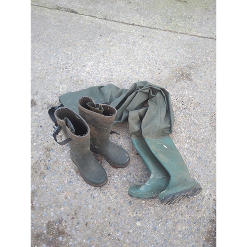 91 - Bundle of Waders and Wellies