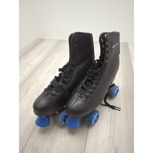 16 - FRESPOZ Roller Skates