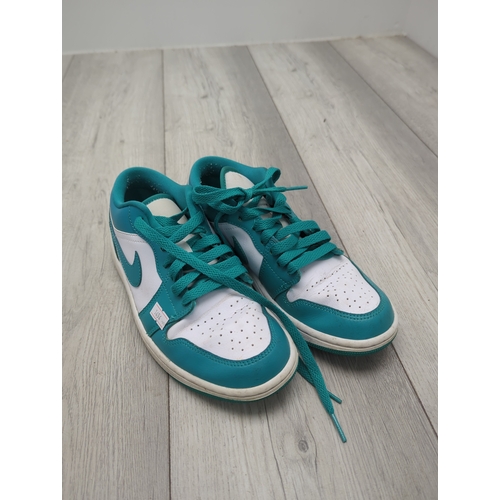 1881 - Nike Air Jordan 1 Emerald