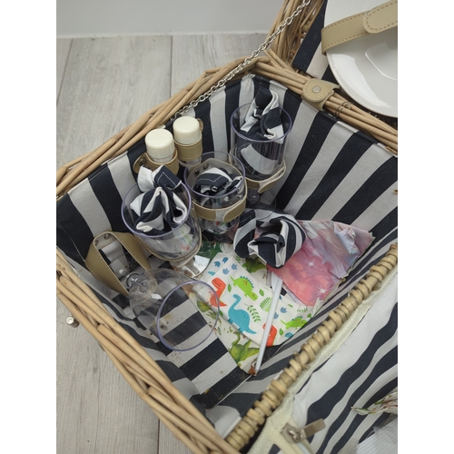 19 - Wicker Picnic Hamper with Tableware