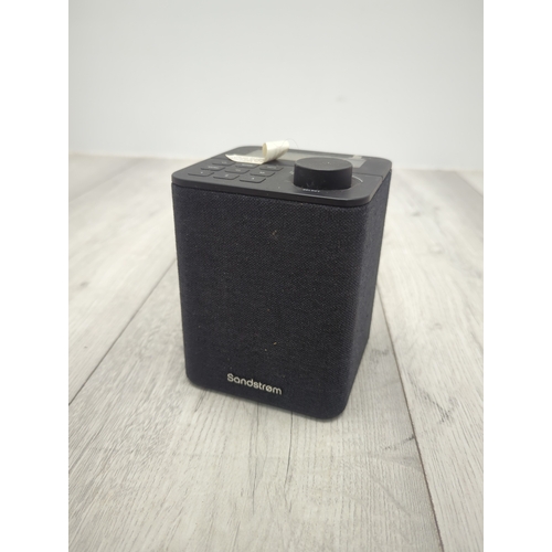 1211 - Sandstrom SFPDAB17 Portable DAB Radio