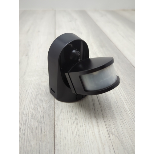 8 - Timeguard SLB2300 2300W PIR Light Controller