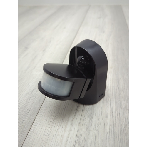 8 - Timeguard SLB2300 2300W PIR Light Controller