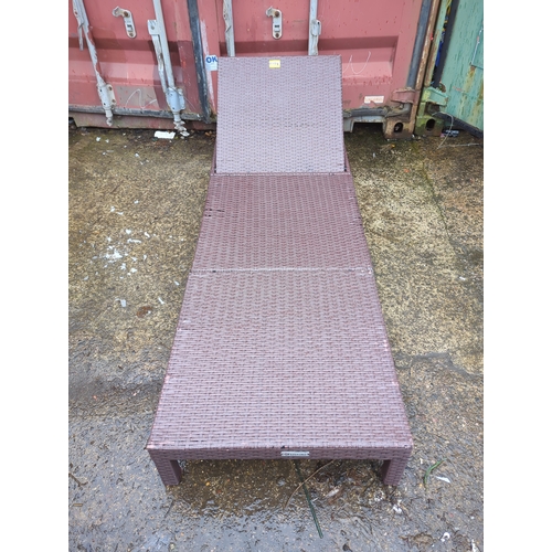 59 - Tectake Rattan Sun Lounger