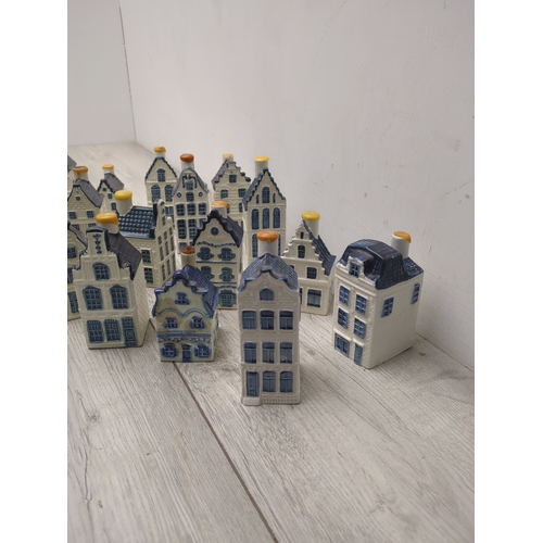 2090 - Lot of Blue Delft Houses from Henkes and KLM