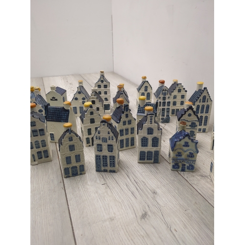 2090 - Lot of Blue Delft Houses from Henkes and KLM