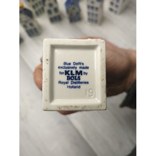 2090 - Lot of Blue Delft Houses from Henkes and KLM