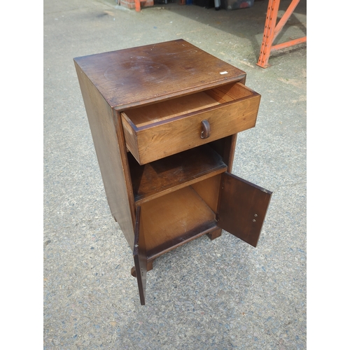 408 - Oak Small Cabinet with Drawer and Doors