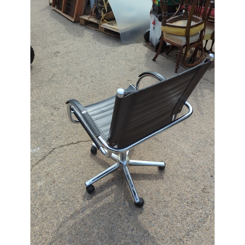 410 - Black Office Chair with Chrome Base