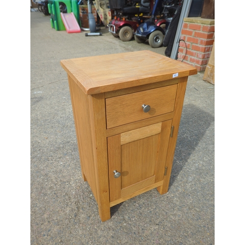 430 - Country Comfort Oak Cabinet