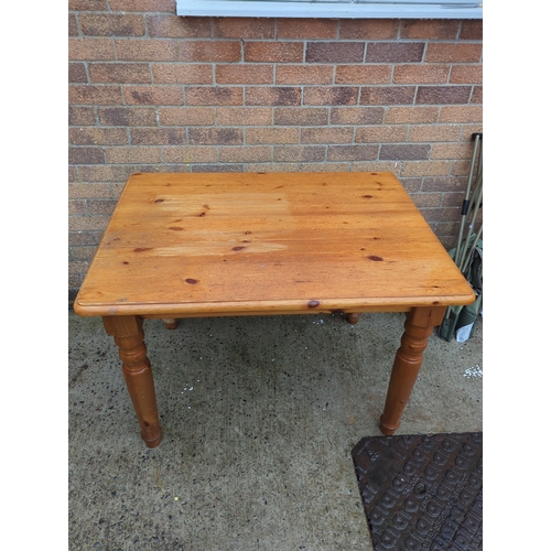 436 - Pine Table