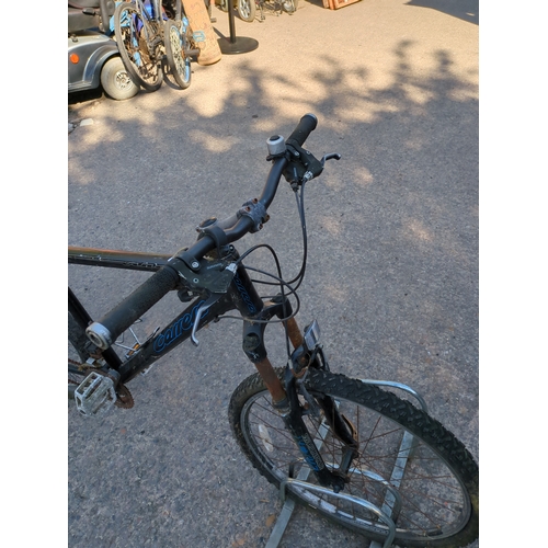 205 - Carrera Mountain Bike