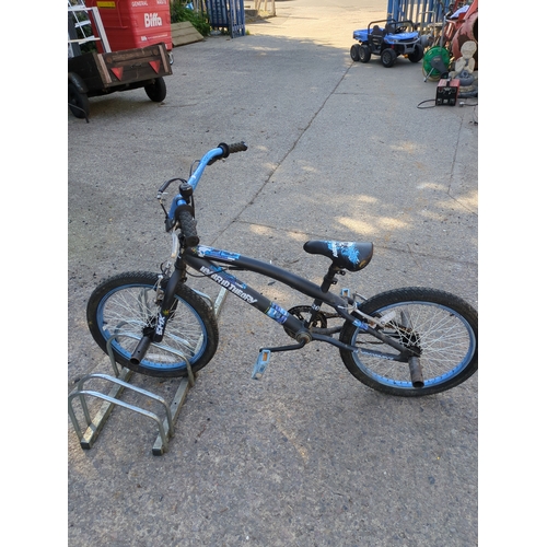 209 - Hard Therapy BMX Bicycle