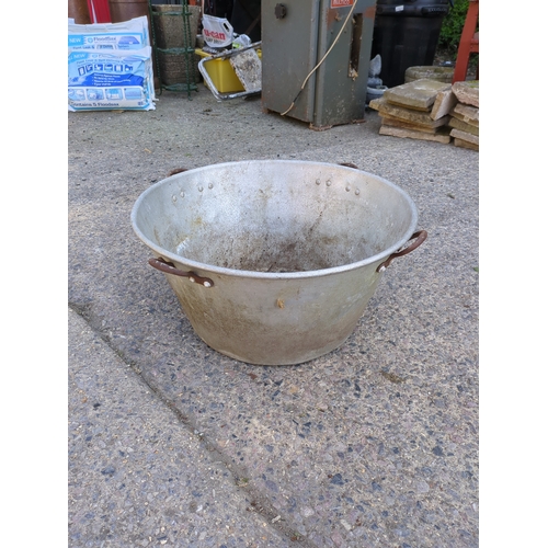 218 - Large Aluminium Tub with Handle