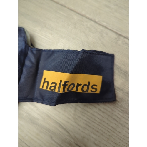138 - Halfords sleeping bag