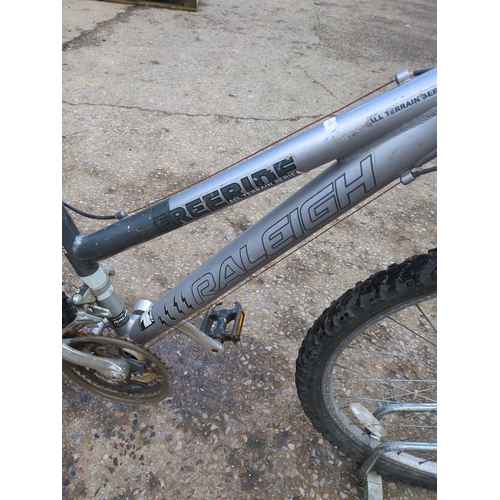 144 - Raleigh Freeride M2000 Bicycle