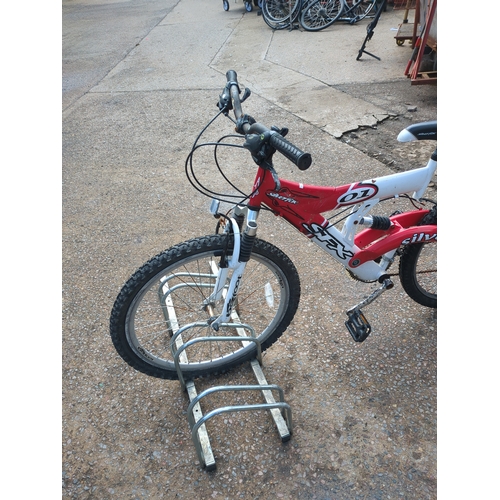147 - Silverfox SF70 bicycle