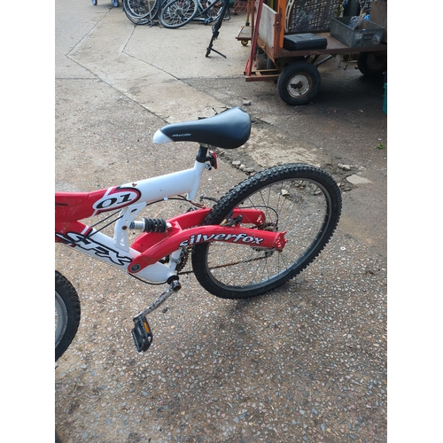 147 - Silverfox SF70 bicycle