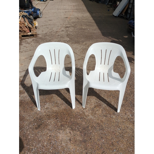 150 - 2 x White Plastic Garden Chairs