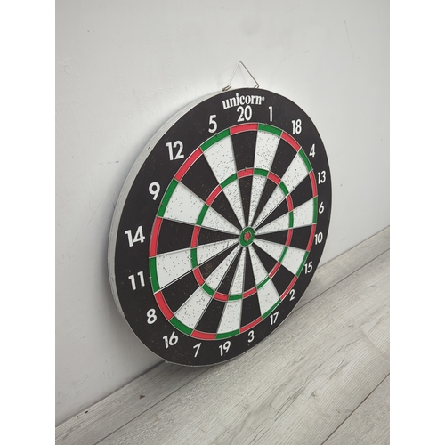 16 - Unicorn XL Dartboard