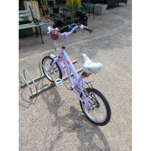 129 - Kid's Bicycle