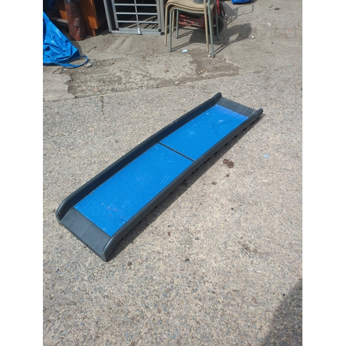 31 - Plastic Loading Ramp
