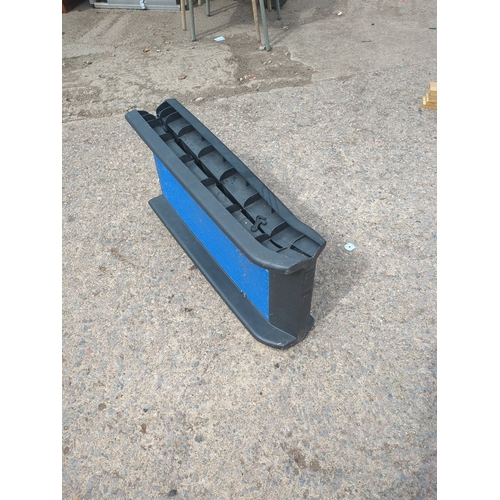 31 - Plastic Loading Ramp