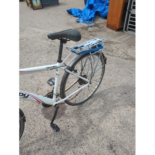 33 - Apollo Envoy Bicycle